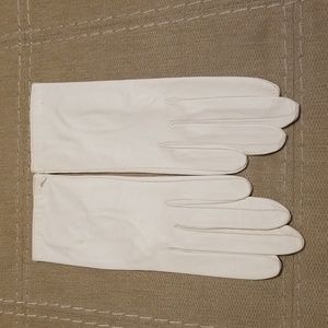 Vintage Saks Fifth Avenue White Leather Gloves Silk Lined